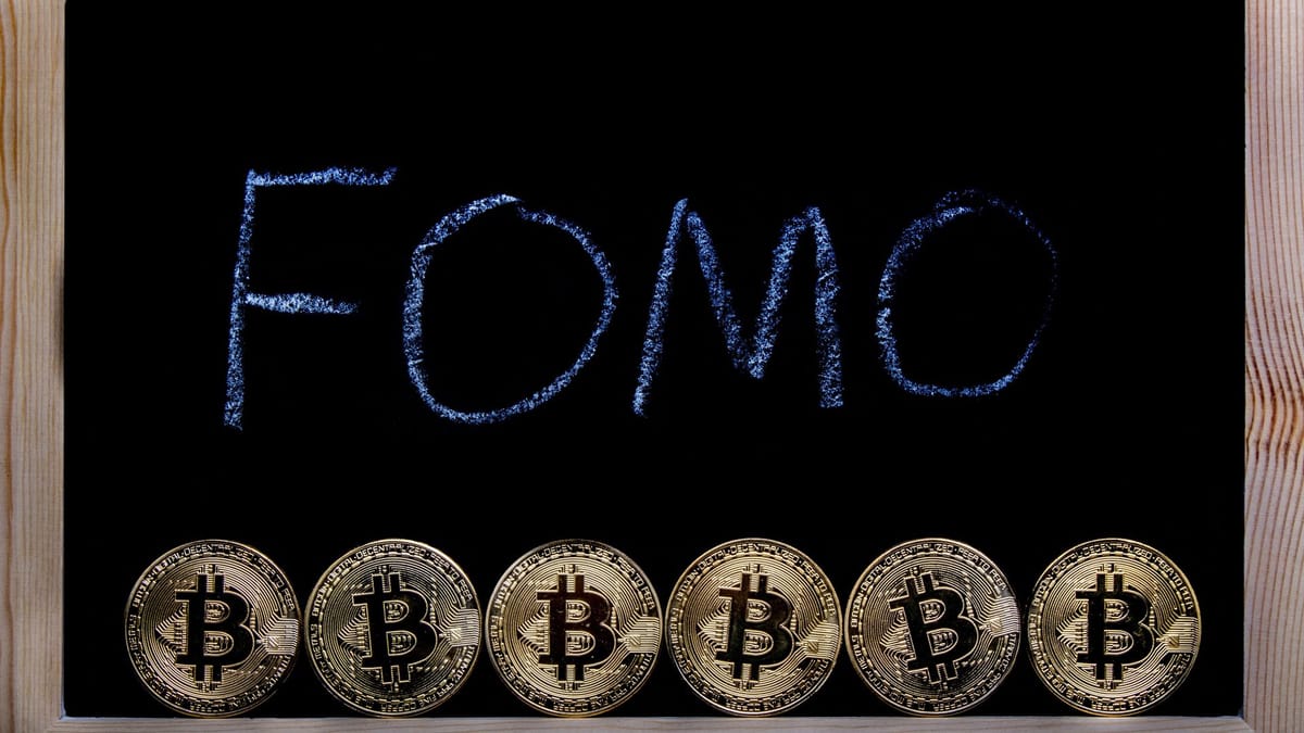 Crypto Analysts Warn of FOMO Frenzy in Volatile Altcoins